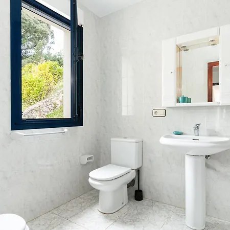 Casa Sumidoriu- En El Precioso Pueblo Costero De B Barro (Llanes)